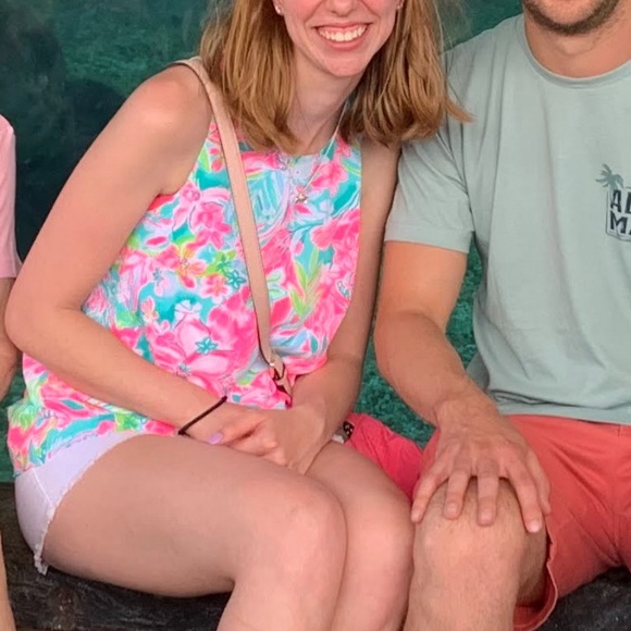 Lilly Pulitzer Lyle Hot on the Scene Hibiscus Flower Tank Top - Picture 1 of 3